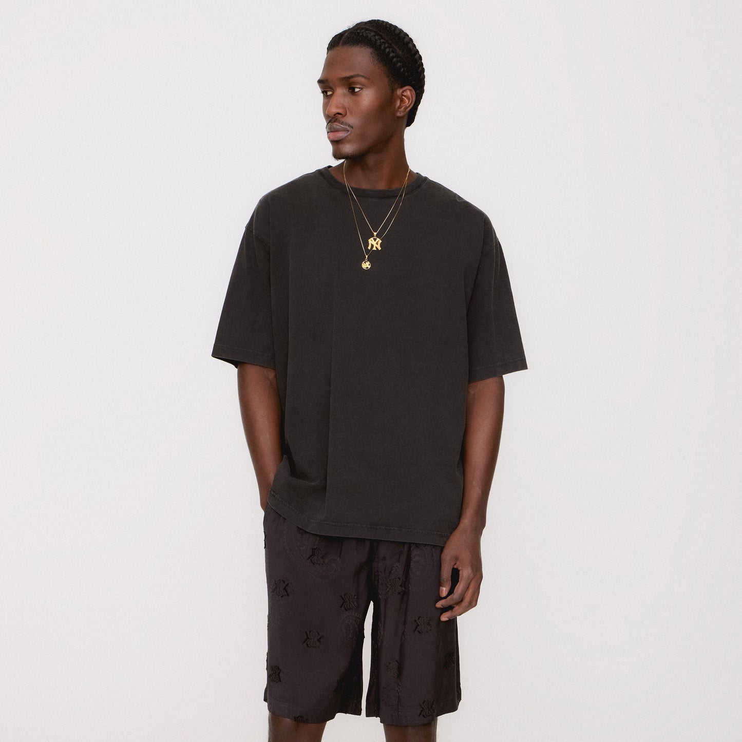 Men Kith Kith Lewis Short - Kindling