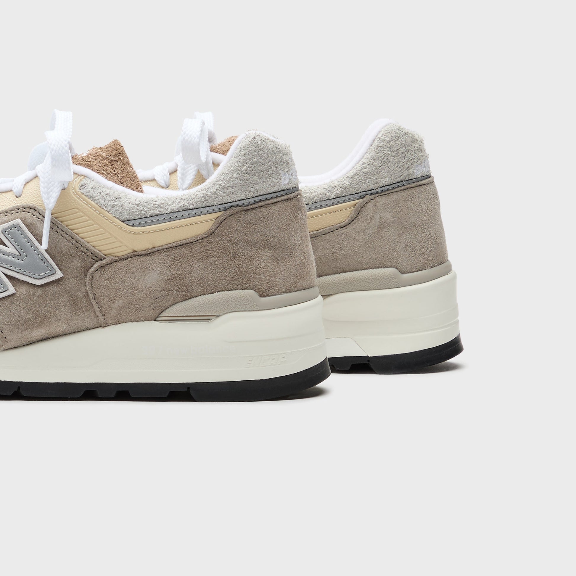 Men Kith New Balance Made in USA 997 - Light Mushroom / Mirage Gray