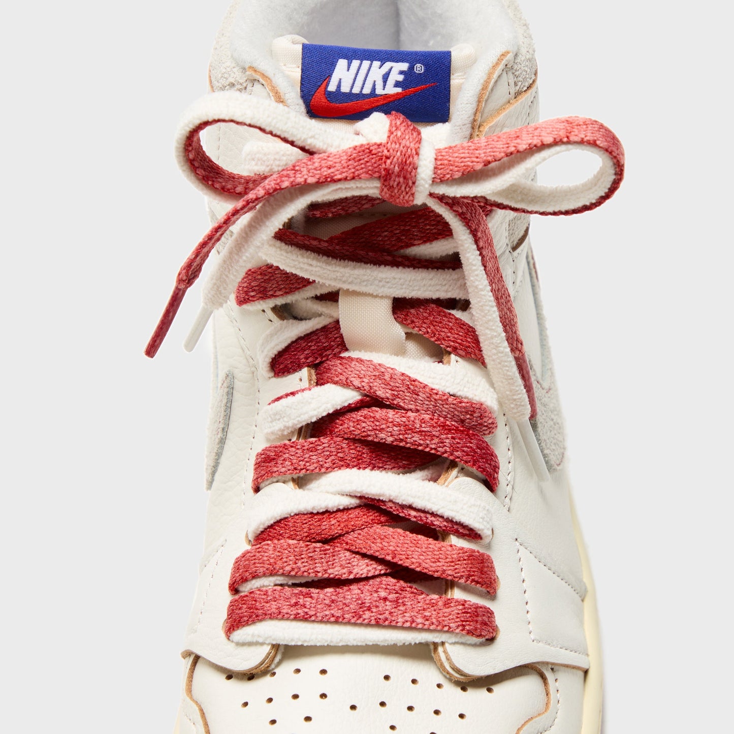 Women Kith Jordan WMNS Air Jordan 1 Retro High OG - Sail / Cinnabar / Light Bone