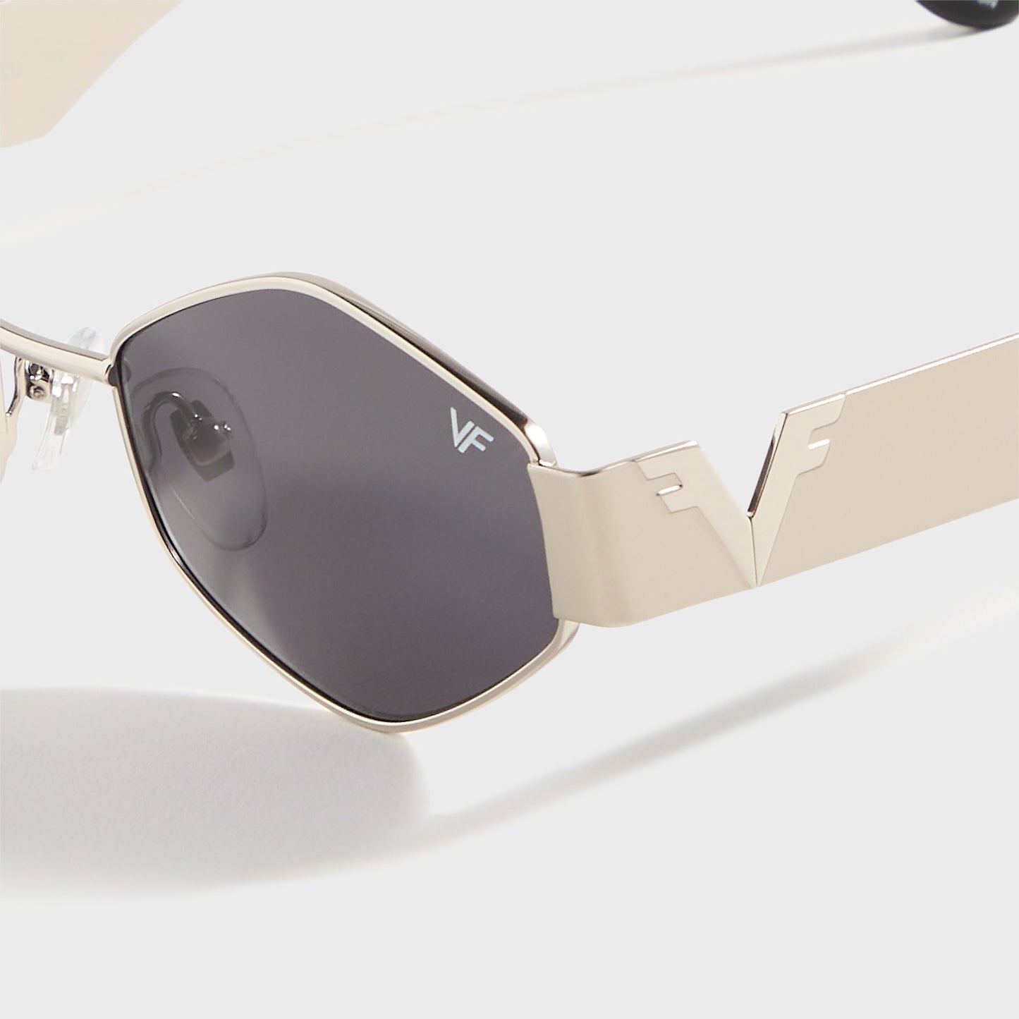 Men Kith Vintage Frames Cypher 2 24KT - White Gold / Black