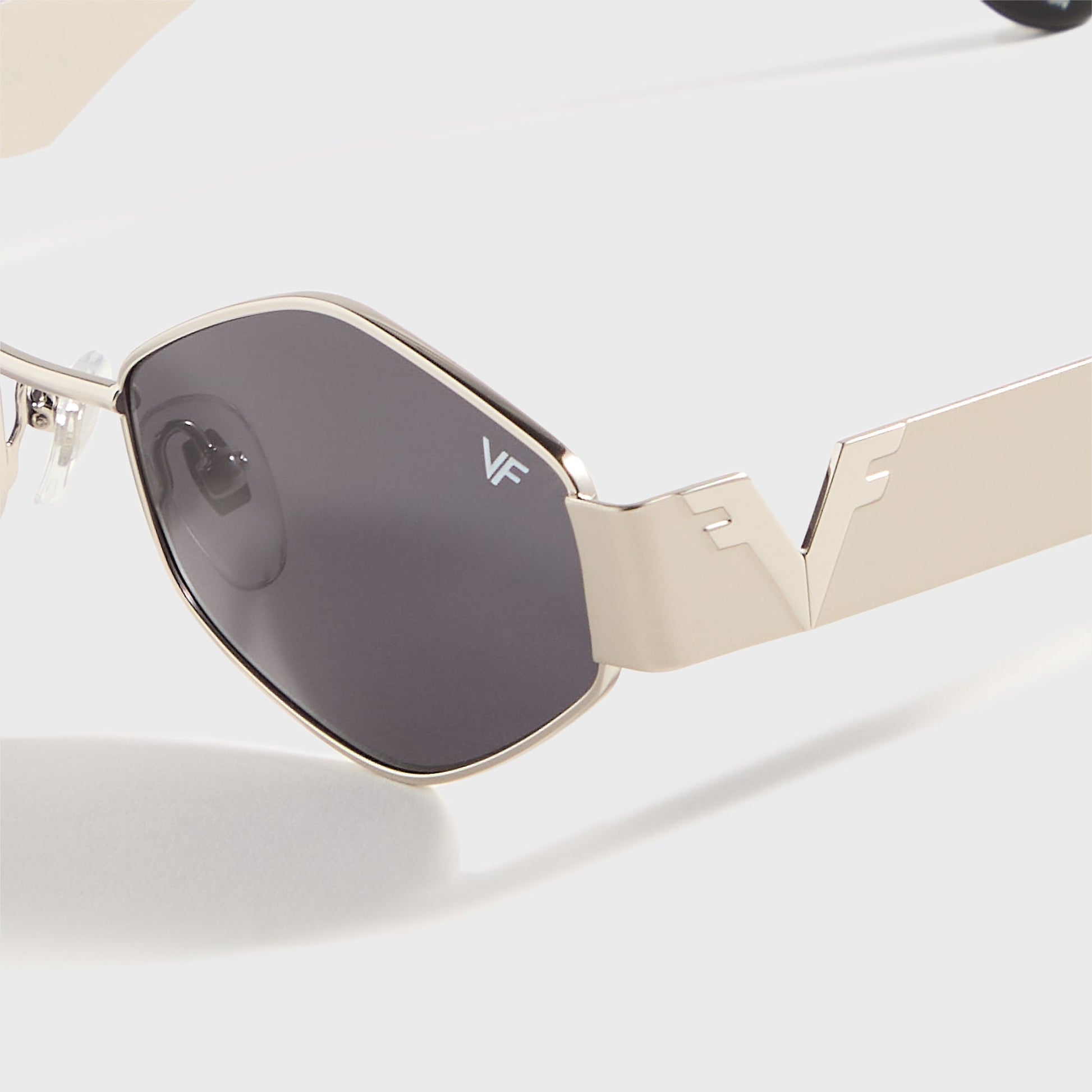 Men Kith Vintage Frames Cypher 2 24KT - White Gold / Black