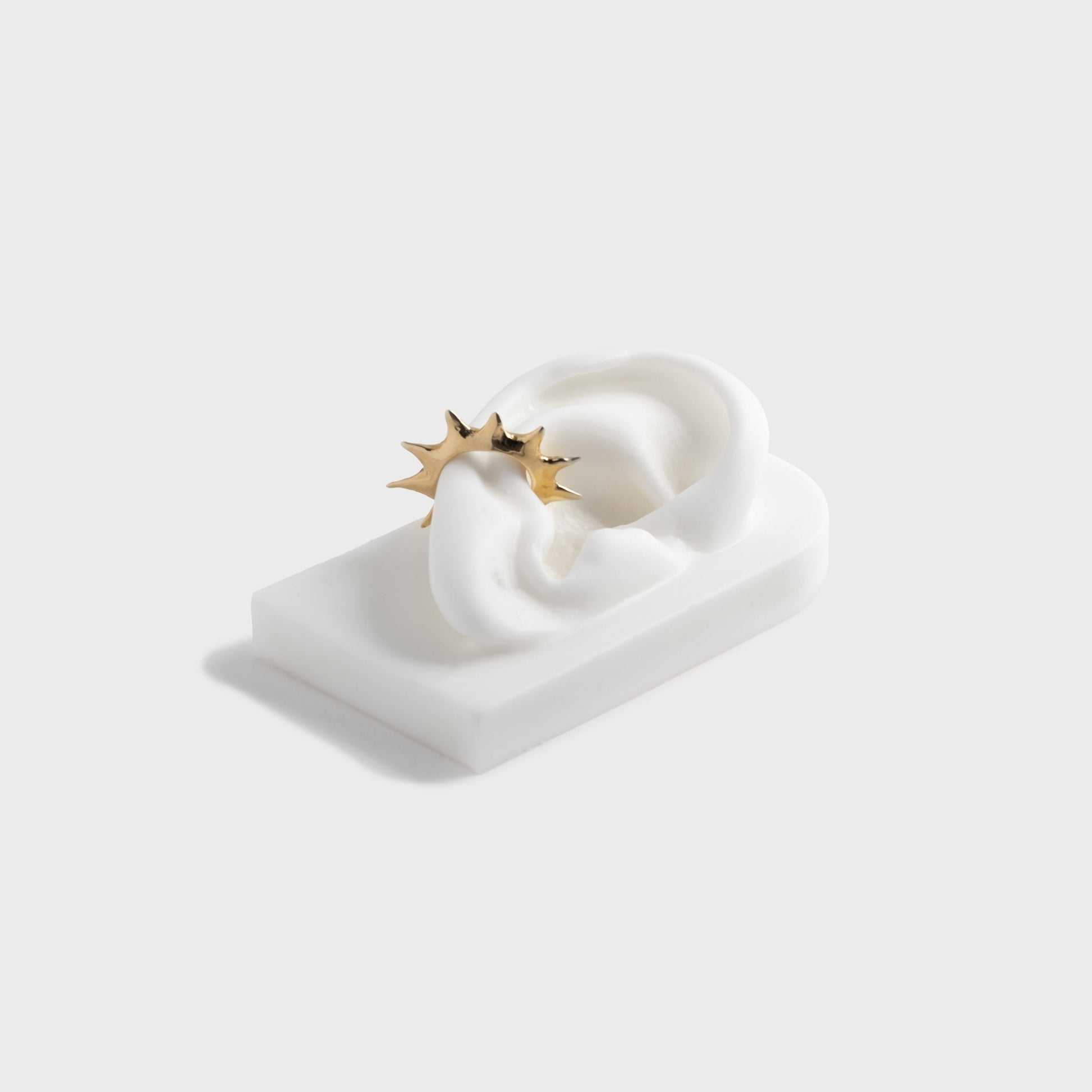 Women Kith Faris Spina Ear Cuff - Gold