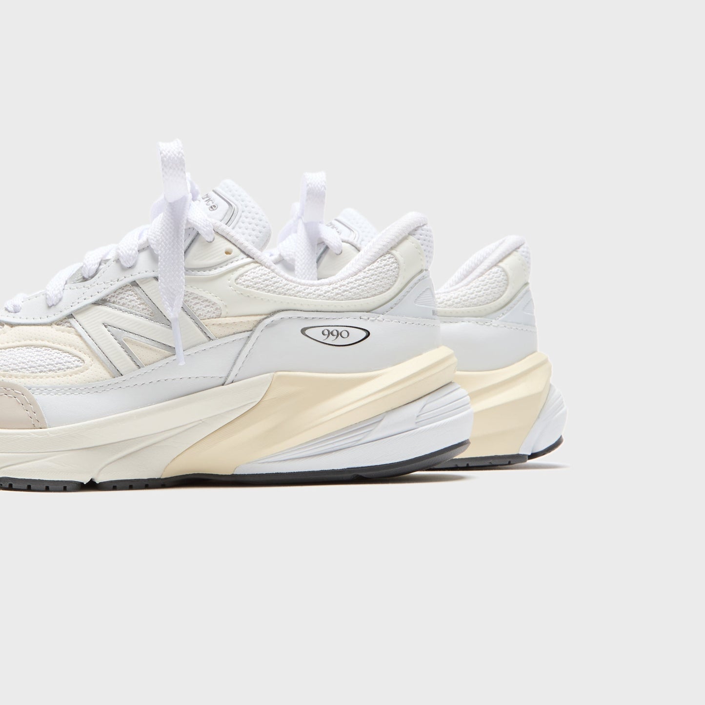 Men Kith New Balance Made in USA 990v6 - White / Sea Salt
