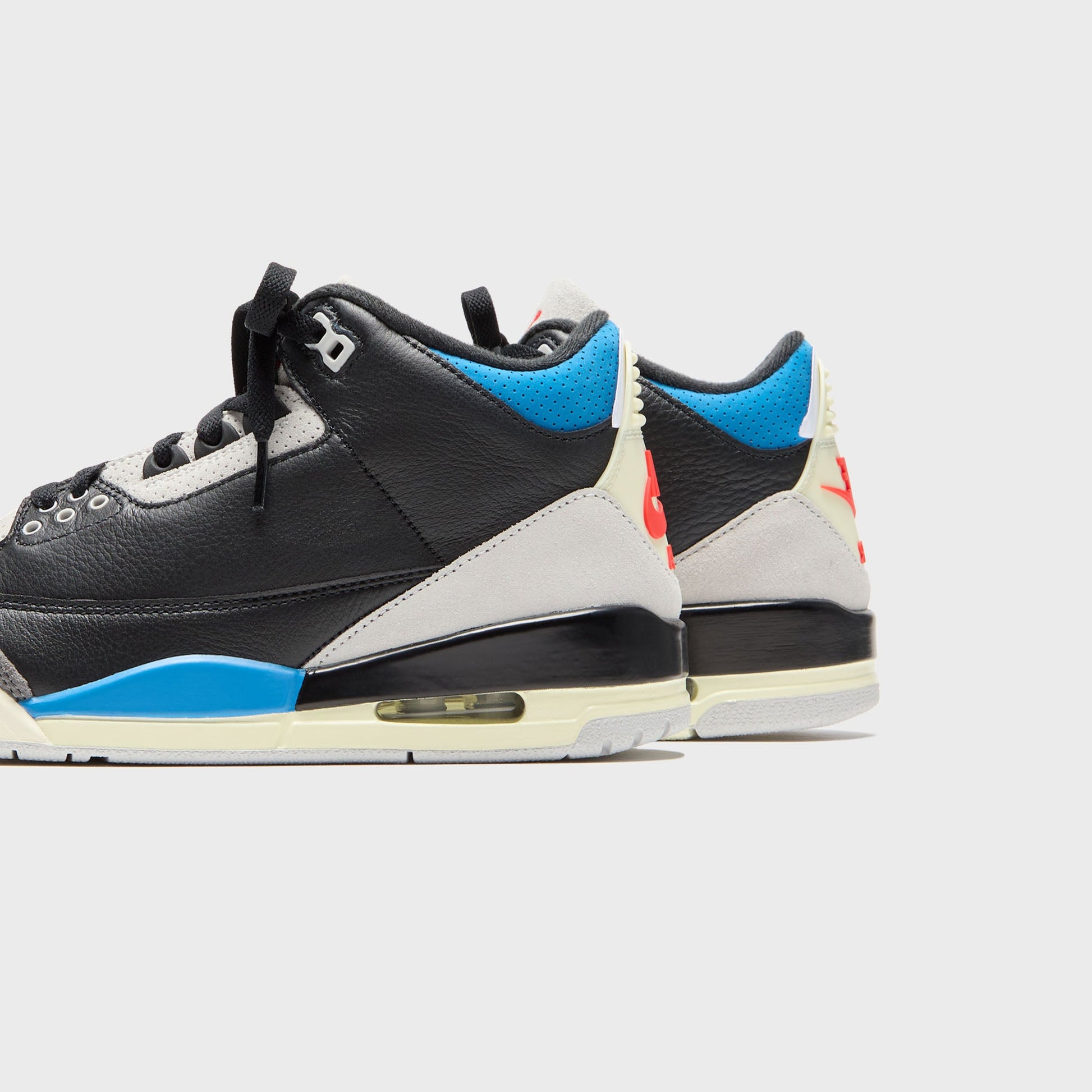 Men Kith Jordan Air Jordan 3 Retro OG - Black / Chile Red / Neutral Grey / Mili