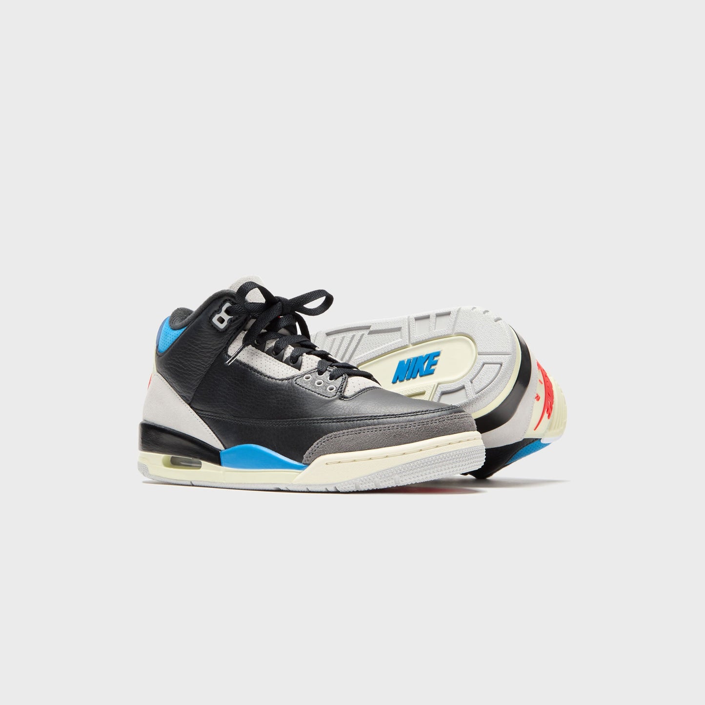 Men Kith Jordan Air Jordan 3 Retro OG - Black / Chile Red / Neutral Grey / Mili