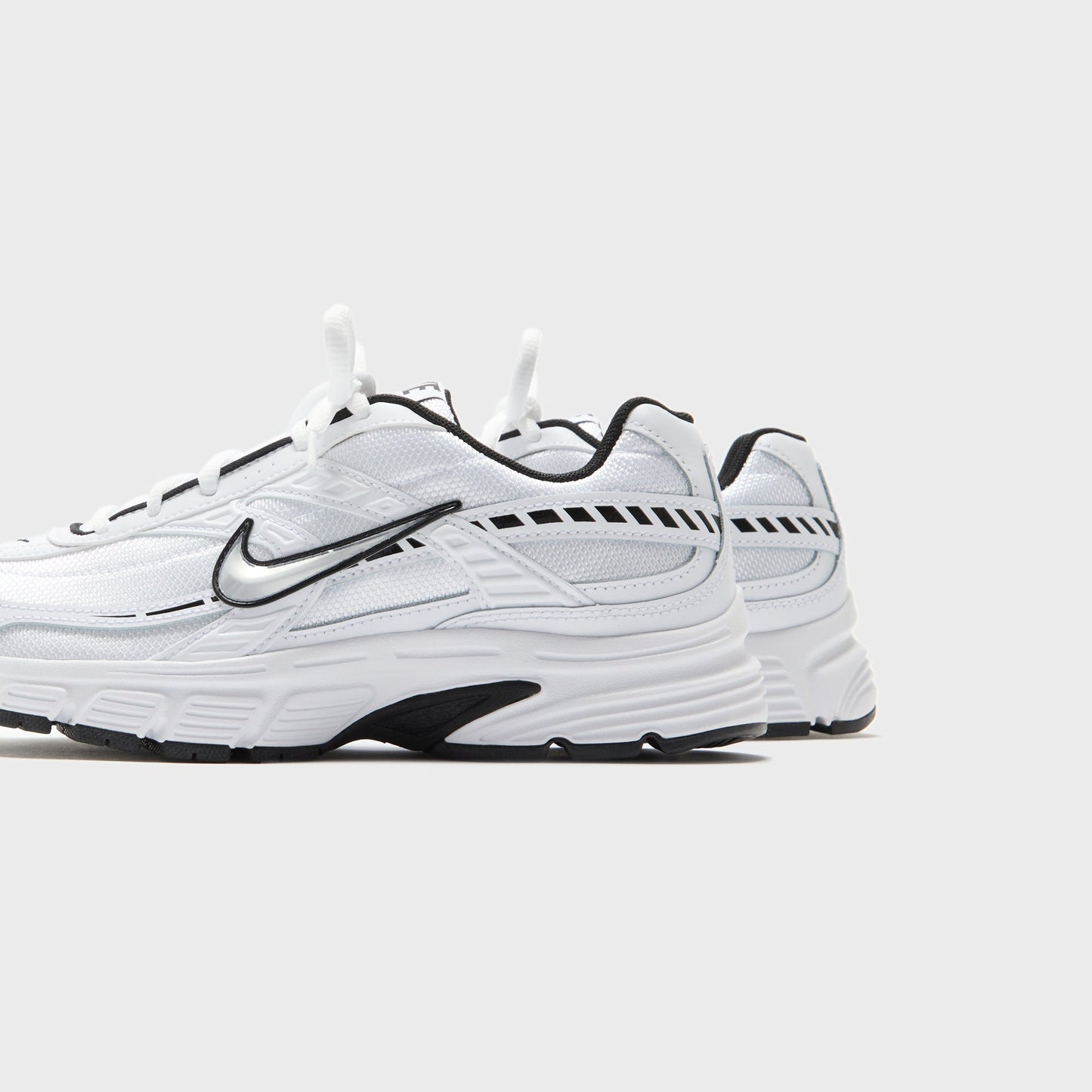 Women Kith Nike WMNS Initiator Cn - White / Black / Metallic Silver