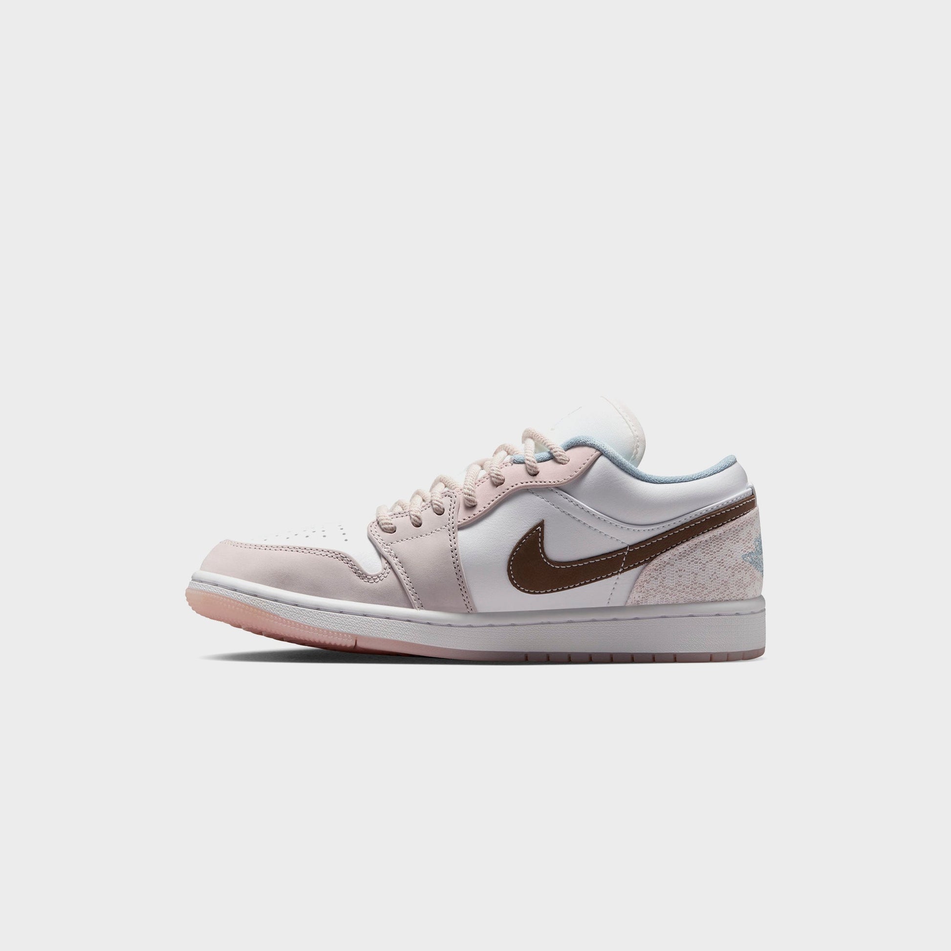Women Kith Nike WMNS Air Jordan 1 Low - White / Light Soft Pink / Ironstone