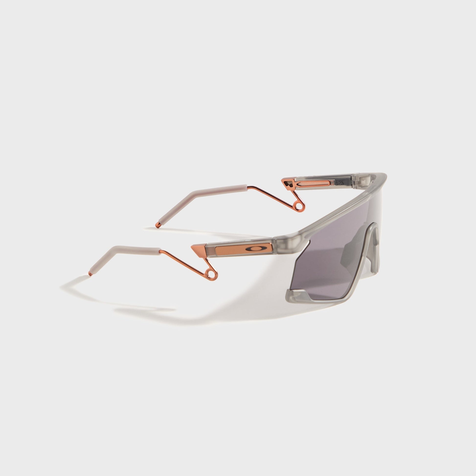 Men Kith Oakley BXTR Metal - Matte Grey Ink / Prizm Grey