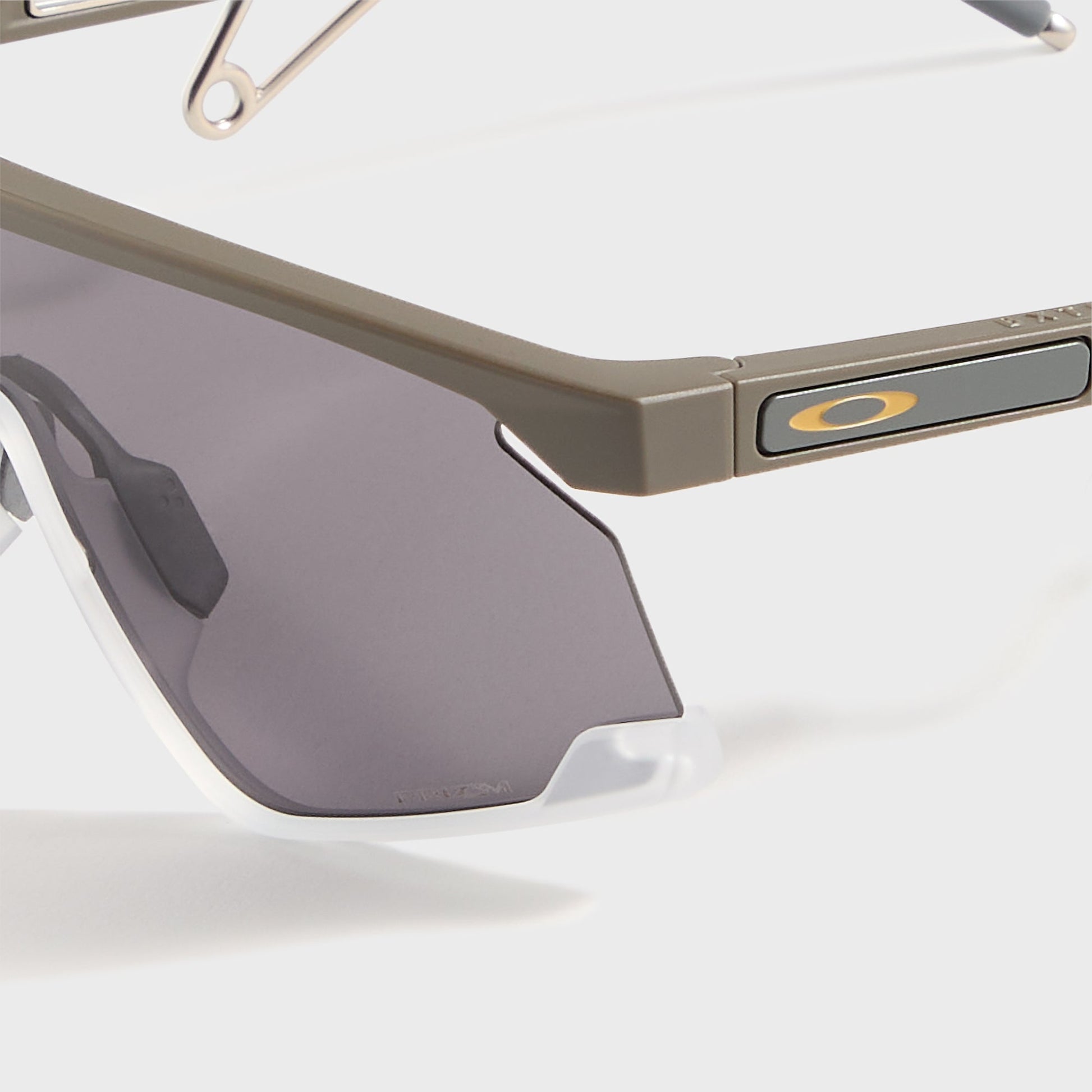 Men Kith Oakley BXTR Metal - Matte Moss / Prizm Grey Lenses