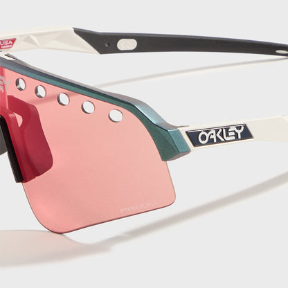 Men Kith Oakley Sutro Lite Sweep - Matte Silver Blue Colorshift / Prizm Trail T