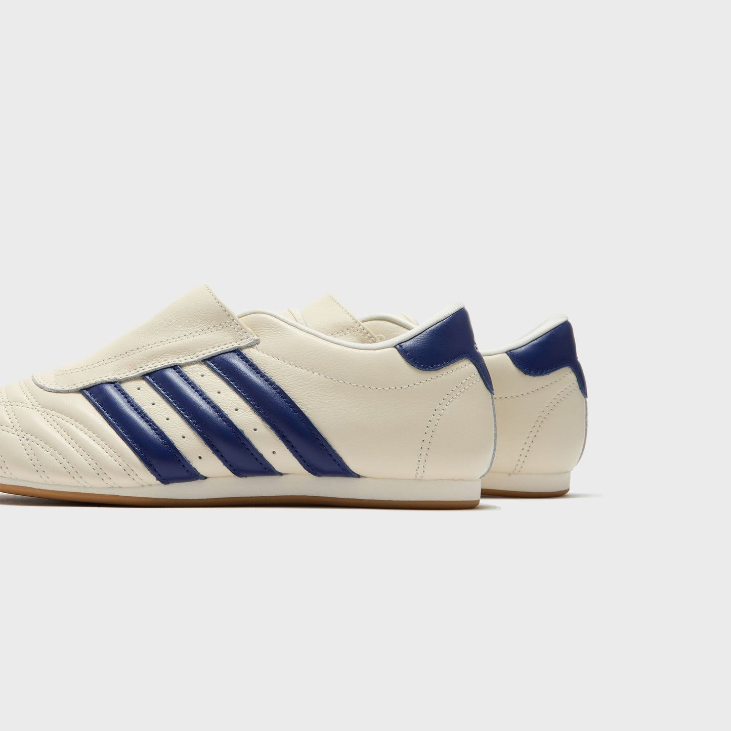 Women Kith adidas WMNS Taekwondo - Cream White / Victory Blue / Gum 3