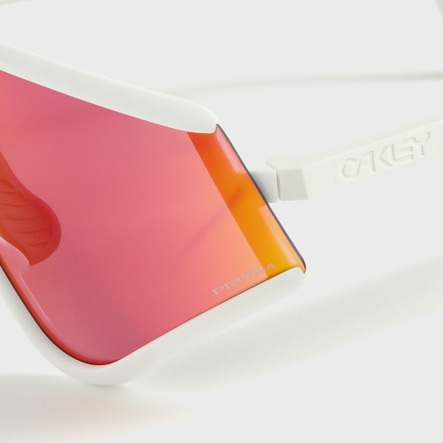 Men Kith Oakley Eyeshade - White / Prizm Road