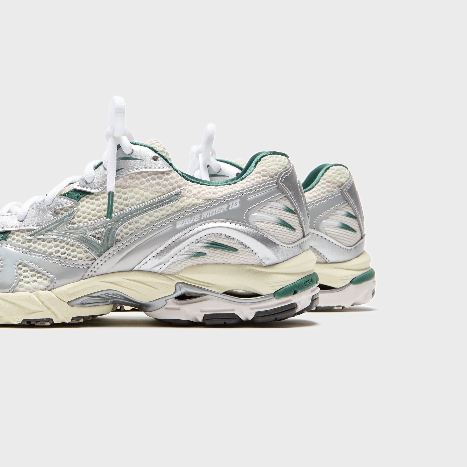 Men Kith Mizuno Wave Rider 10 - Snow White / Slate