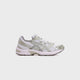 White / Dried Leaf Green