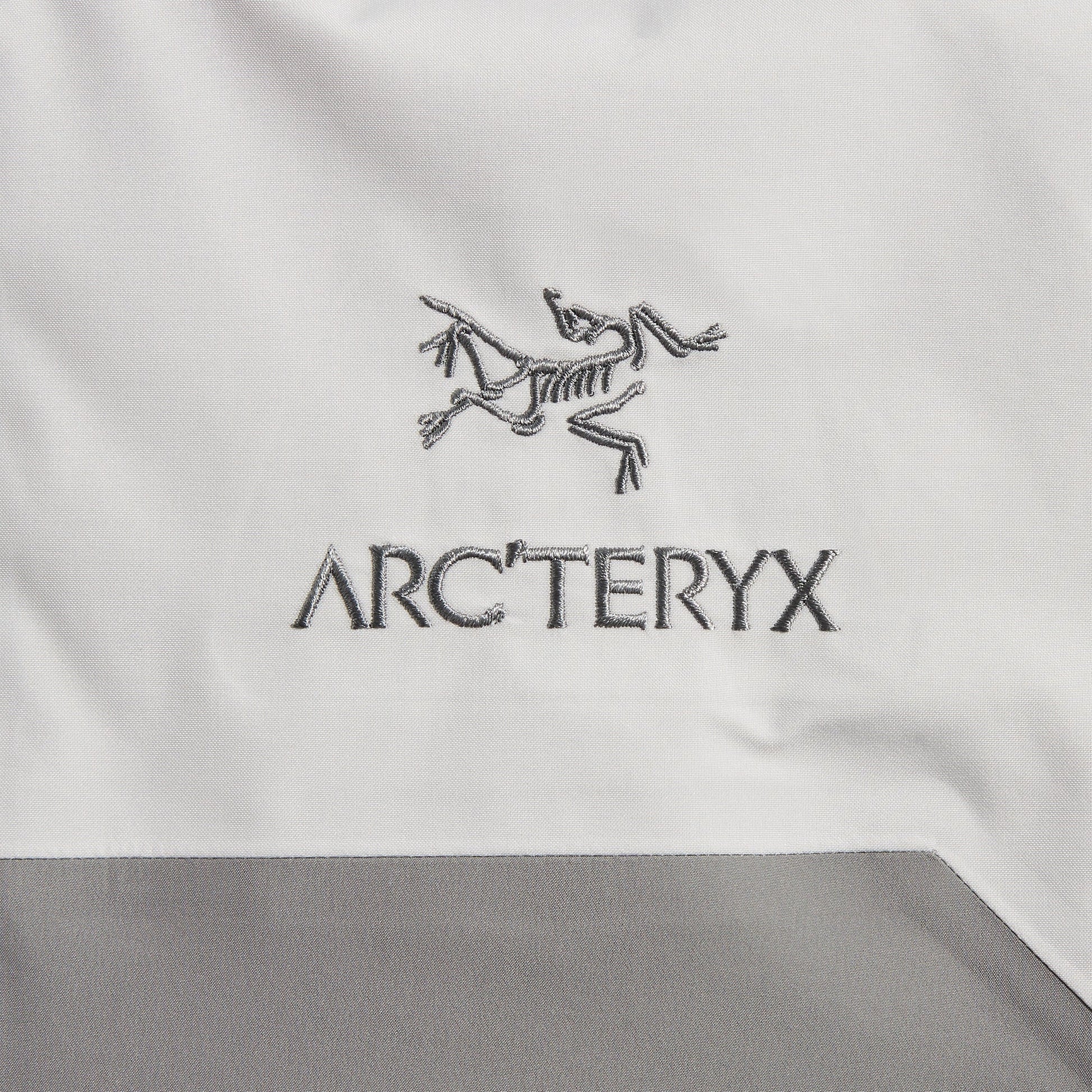 Men Kith Arc'teryx Beta AR Jacket - Solitude / Void