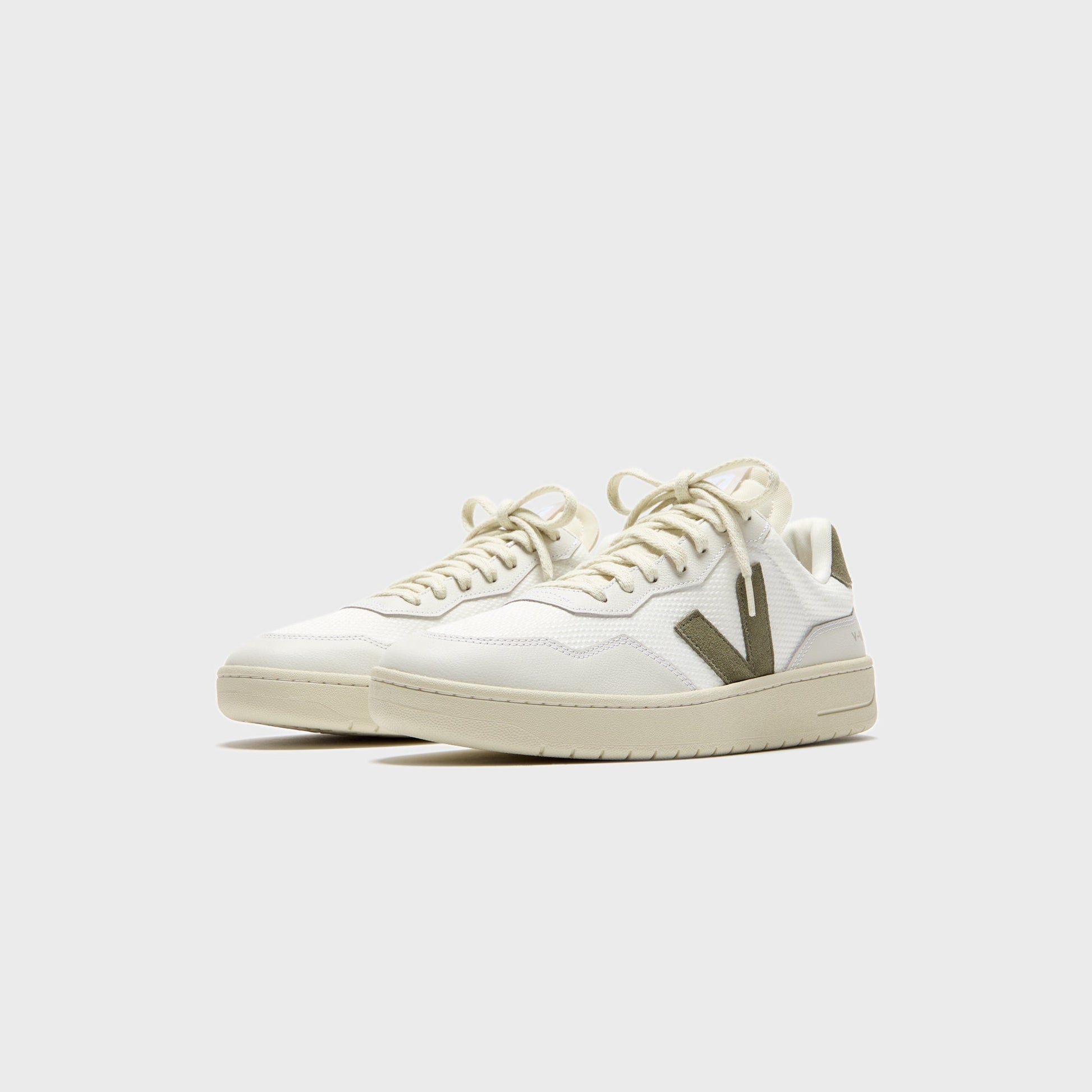 Men Kith Veja V-90 - White / Kaki