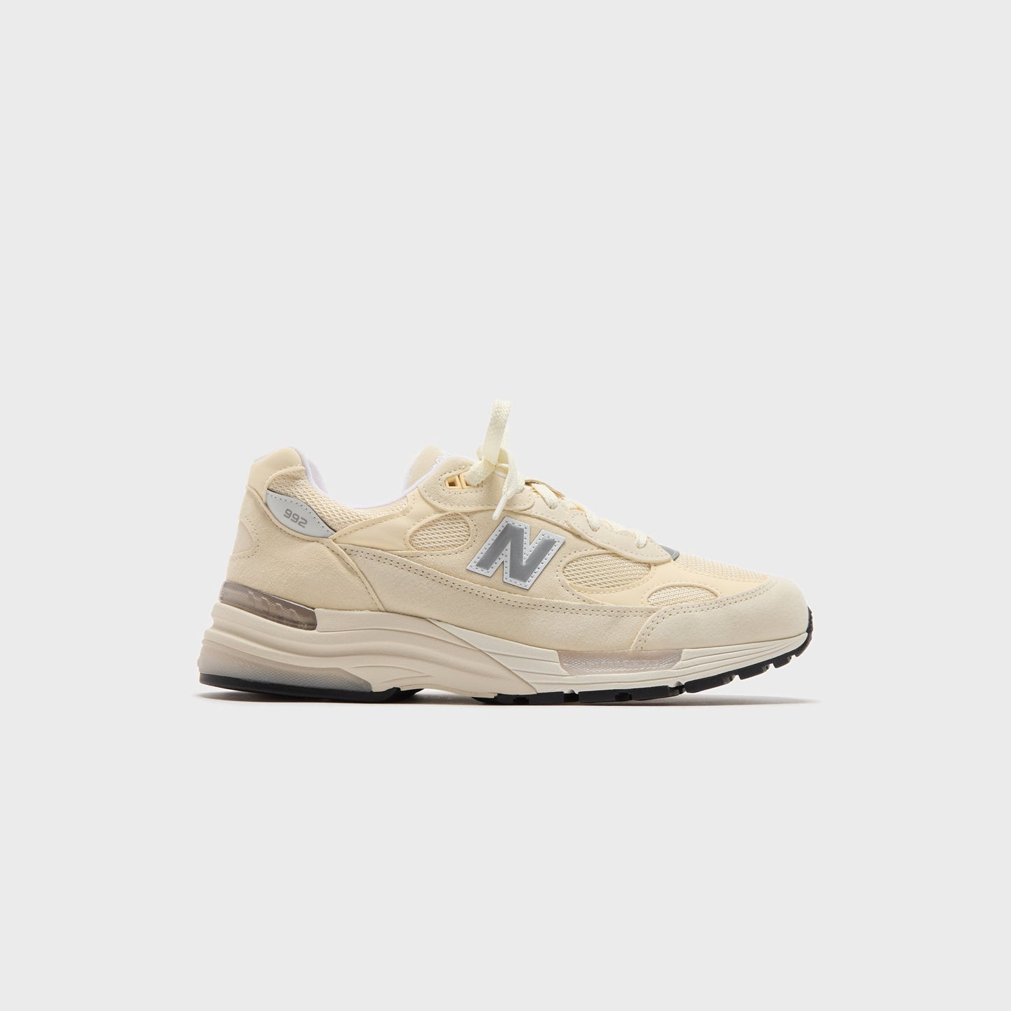 Men Kith New Balance Made in USA 992 - Calcium / Raw Cashew
