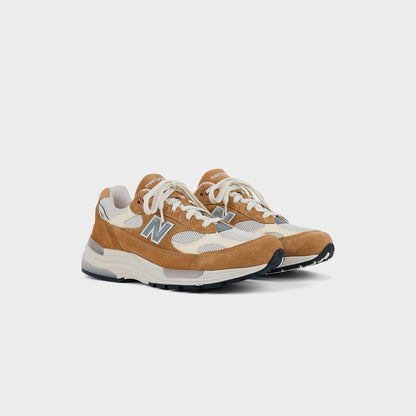Men Kith New Balance Made in USA 992 - Sweet Caramel / Calcium