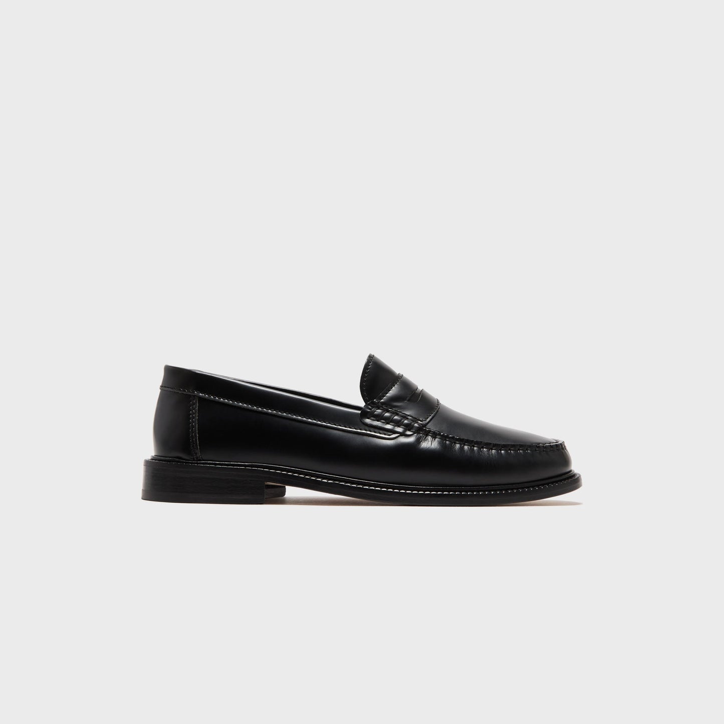 Men Kith VINNY's Yardee Moccasin Loafer - Black Polido