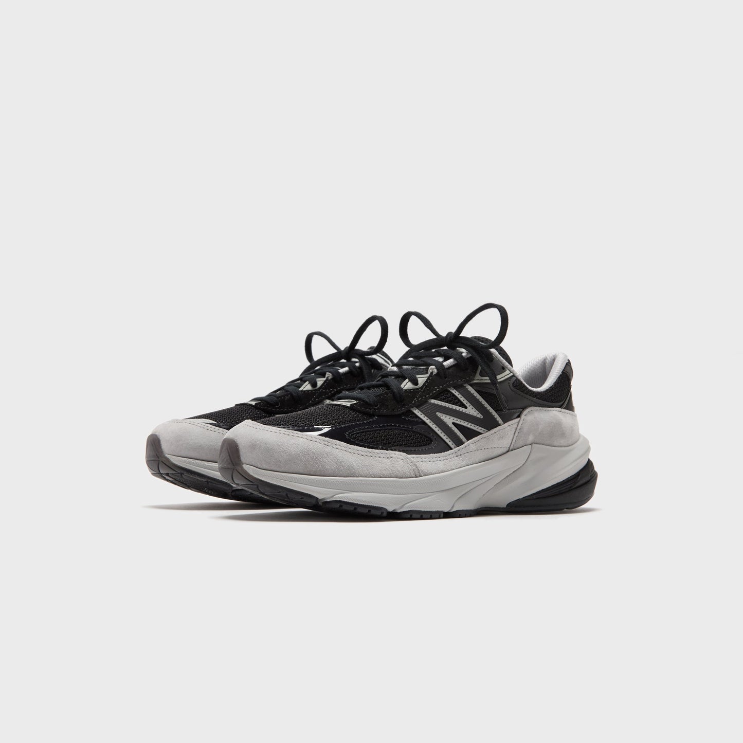Men Kith New Balance Made in USA 990v6 - Black / Grey