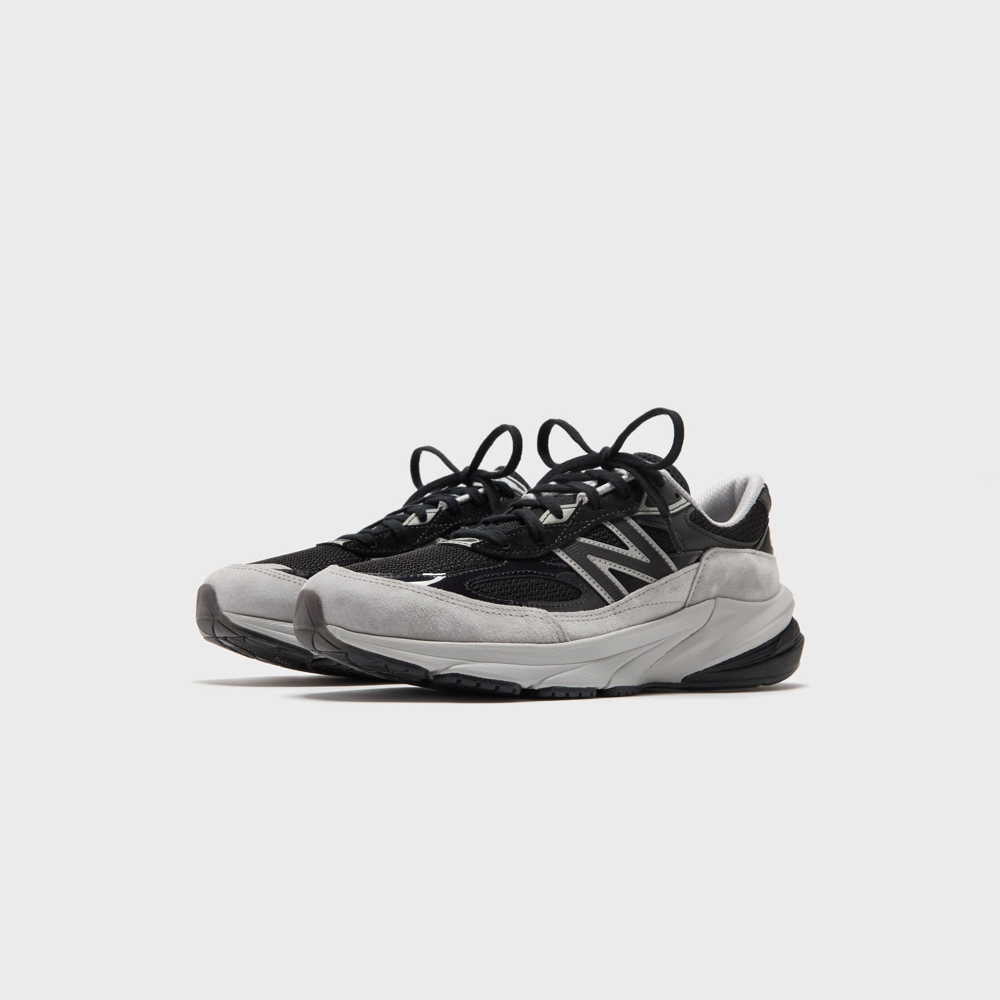Men Kith New Balance Made in USA 990v6 - Black / Grey