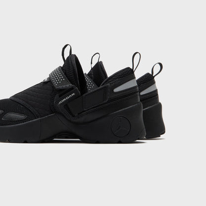 Women Kith Jordan WMNS Trunner LX - Black / Black / Black