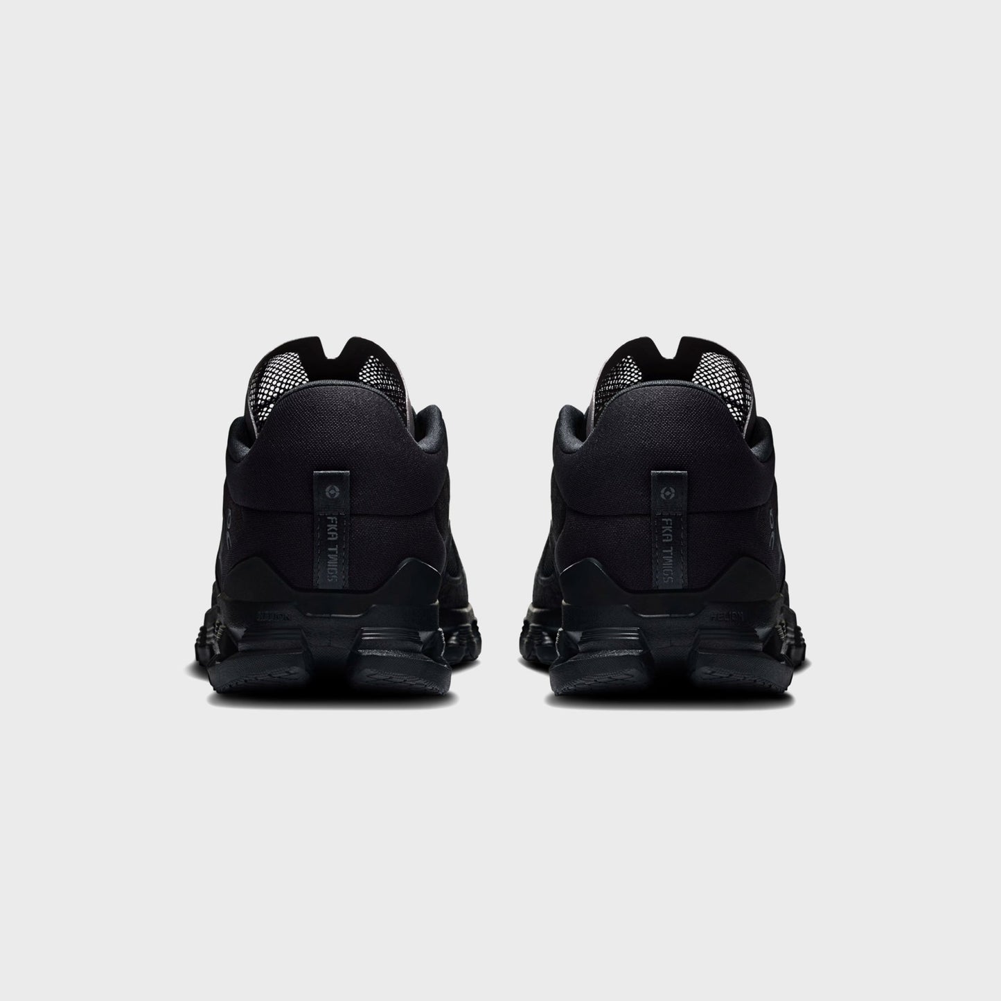 Men Kith On Running x FKA Twigs Cloud X - Black